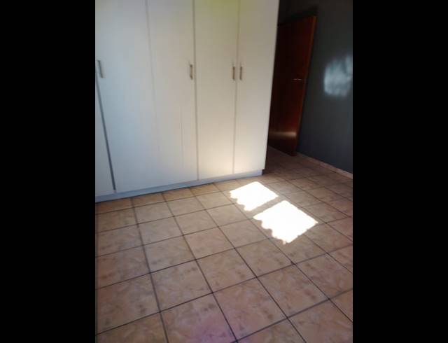 3 BEDROOM APARTMENT FOR SALE IN AMAJUBA PARK
